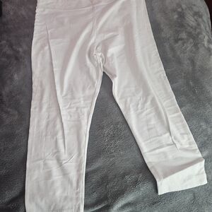 Time and Tru White Leggings